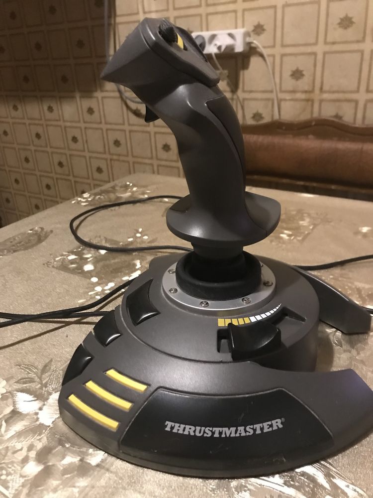 Продам джойстик игровой Thrustmasteer TopGunFox2Pro