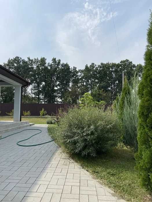 Будинок з ремонтом, меблями та технікою, новий