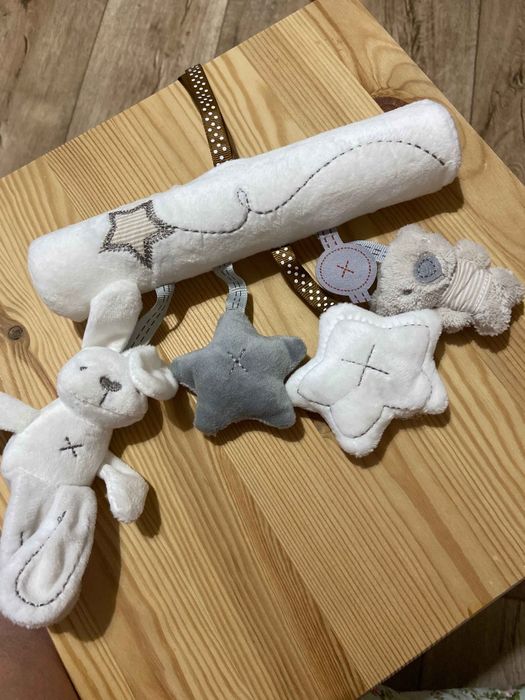 Подвеска на коляску кроватку музыкальная игрушка погремушка