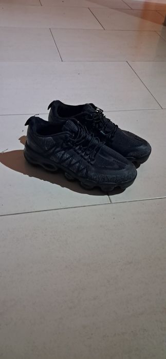 Vapor Max plus 2019 preto usado