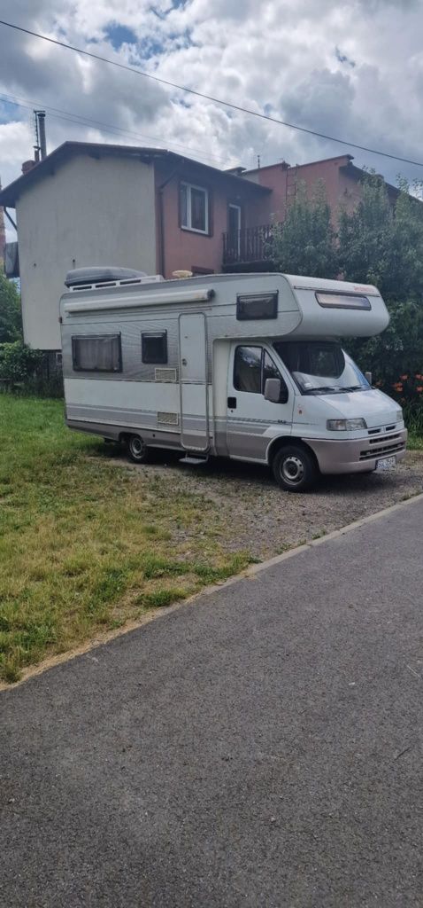 Witam sprzedam kampera marki Citroen Jumper w zabudowie dethleffs