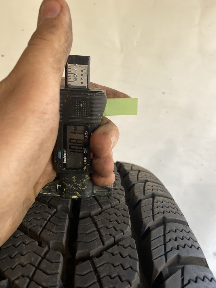 Opona pojedyncza 205/65/16c Semperit Van-Grip 3