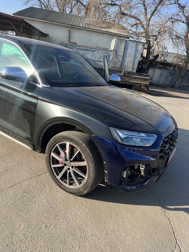 Крило Audi Q5 80A