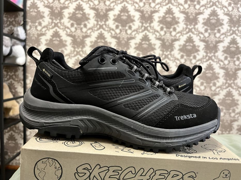 В идеале, трекинговые походные кроссовки Treksta, 41 р