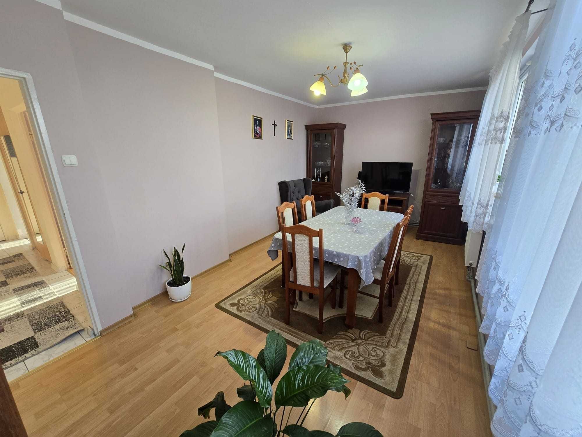 Przytulne mieszkanie(3 pok. 54m2) w spokojnej okolicy - Mortęgi