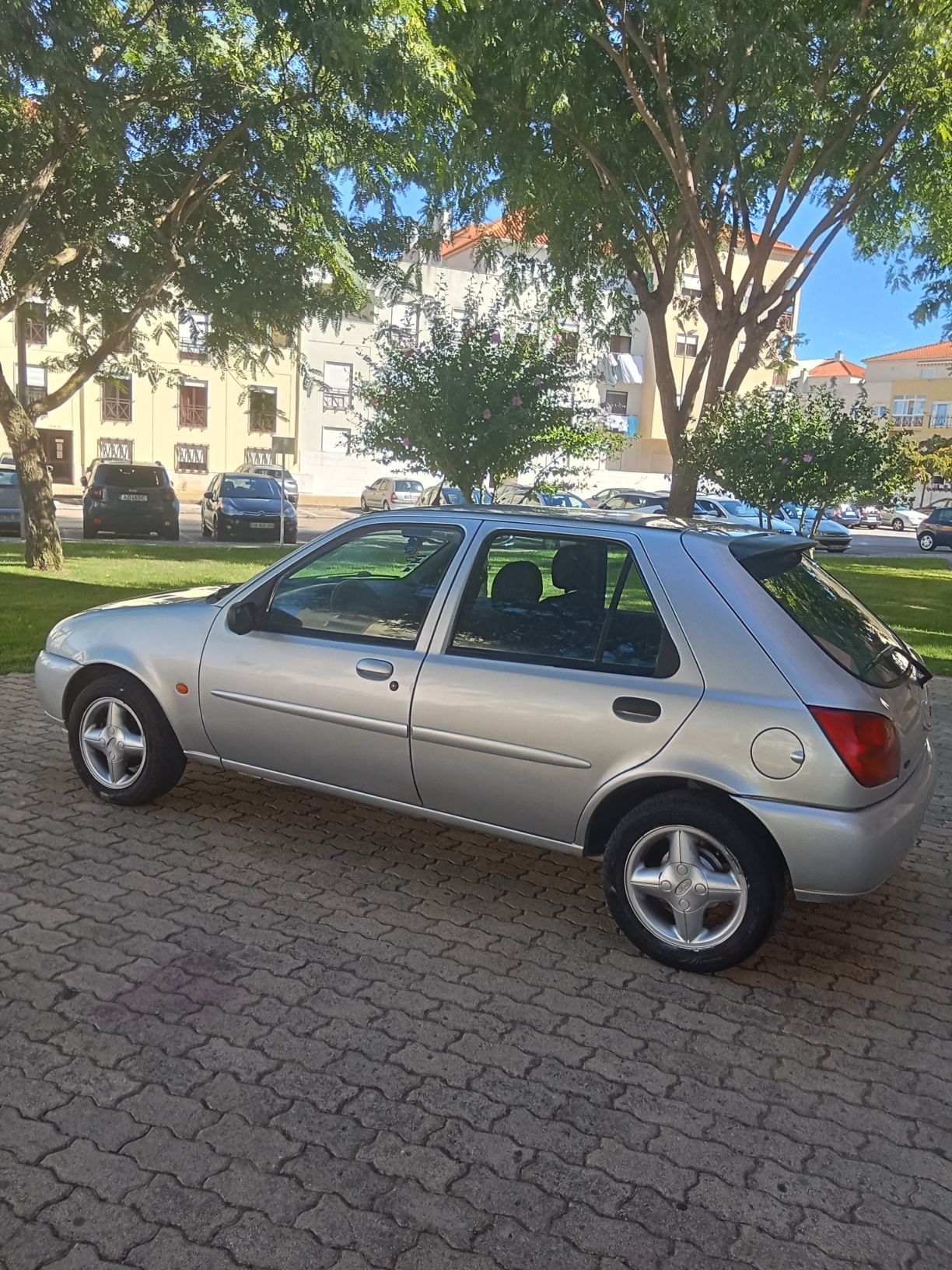 Ford fiesta Tecno versão guia