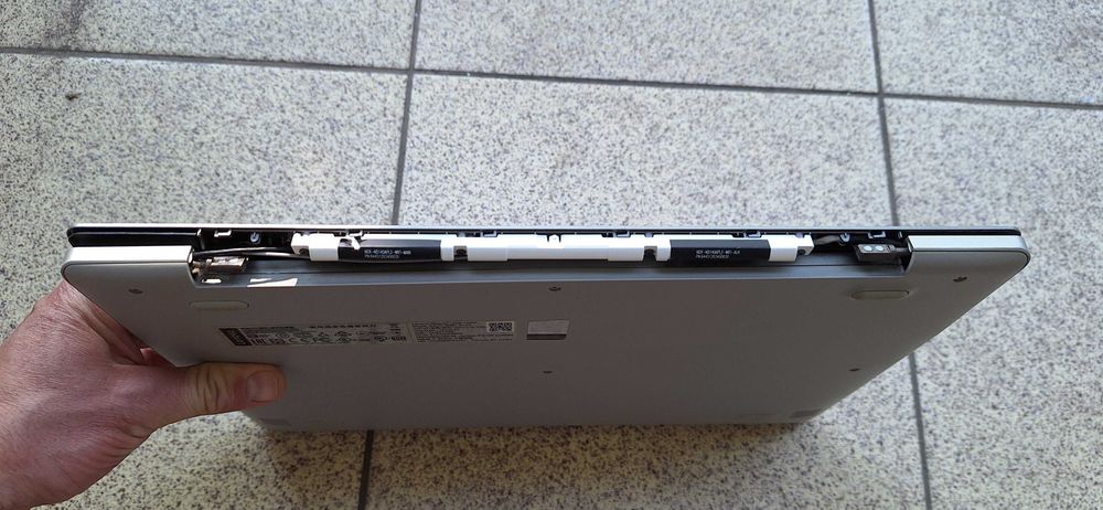 Laptop Lenovo 14 cali 1.1Ghz 4GB 64GB