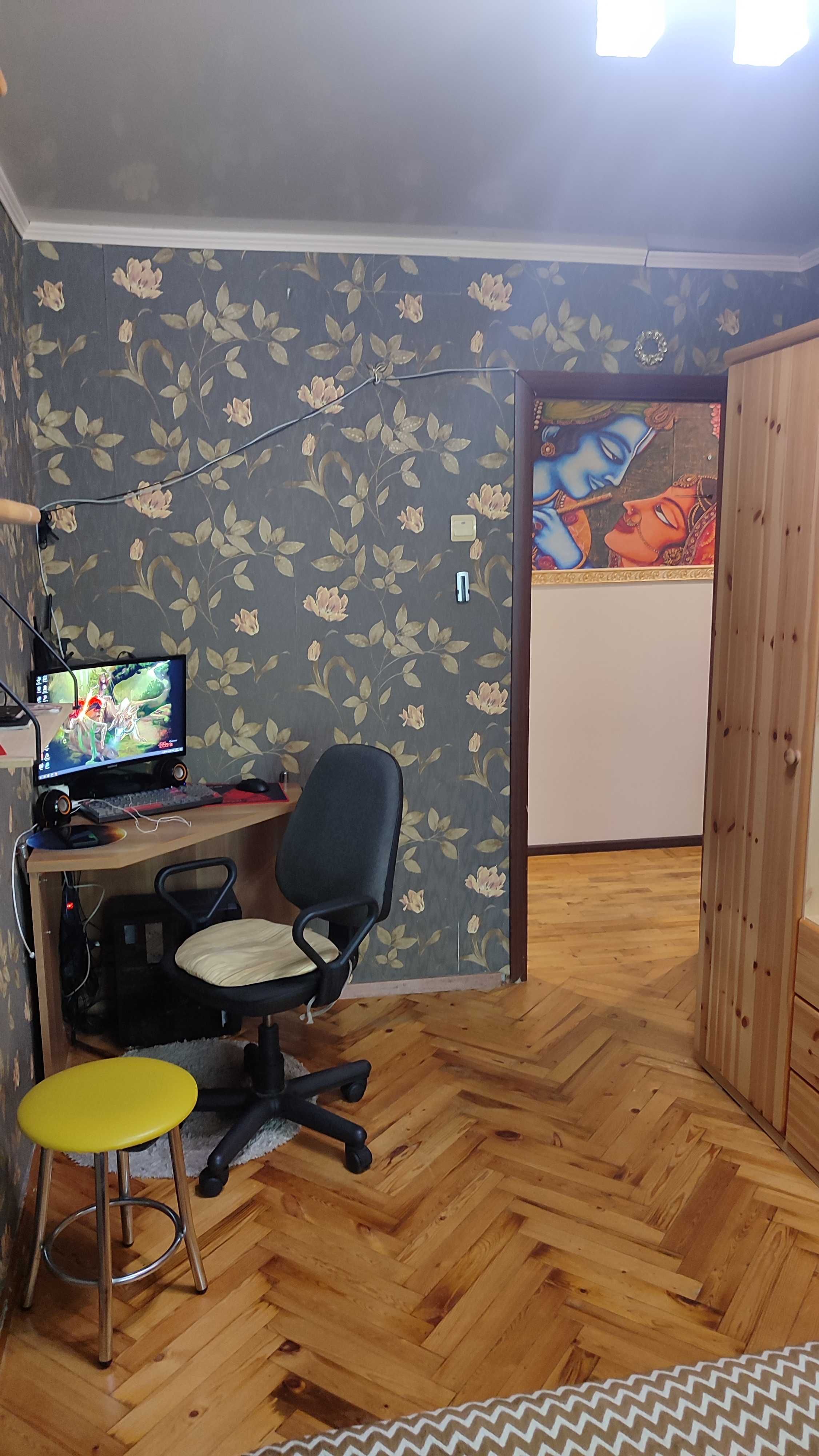 Продам 2х комнатную квартиру. 12 квартал, Гладкова, Казакевича
