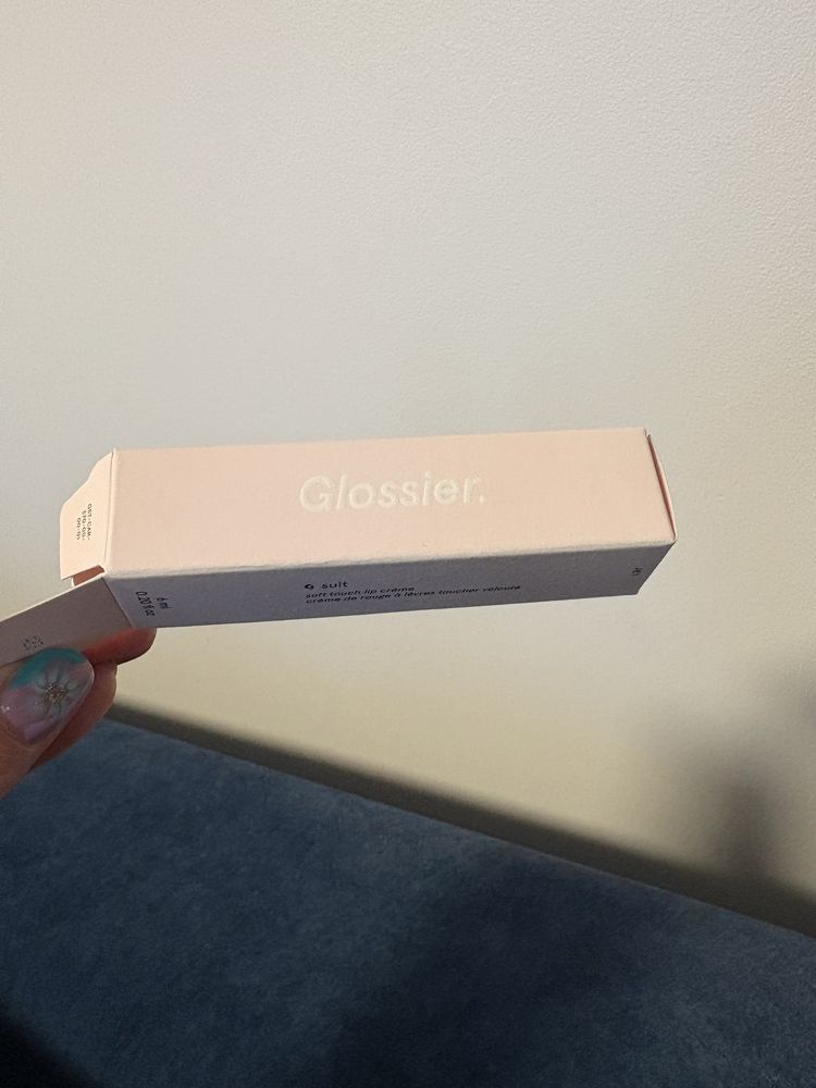 Glossier pomadka kolor jet lipstick lipgloss