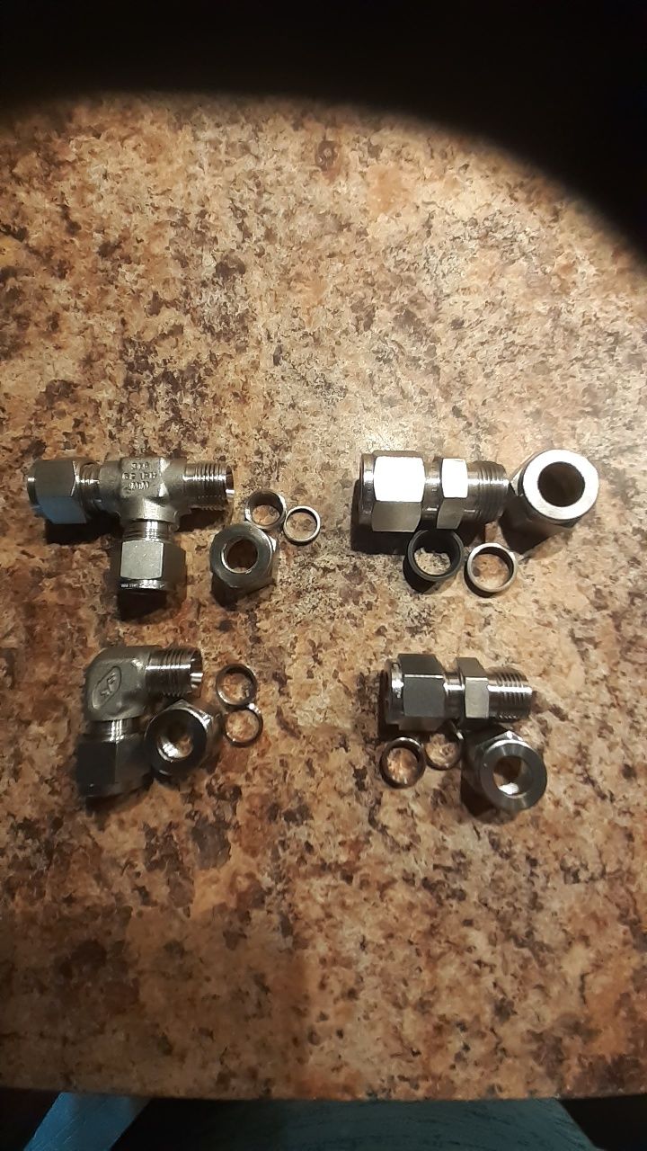 Trójnik nierdzewny swagelok na rurkę fi 10 mm