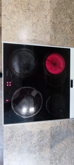 Продам електроплиту. 60 на 60 см.