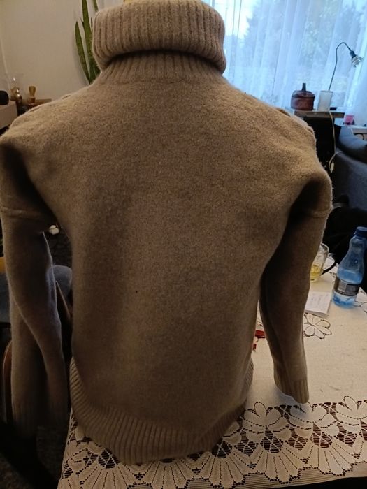 Sweterek damski Golf rozmiar M/L welna