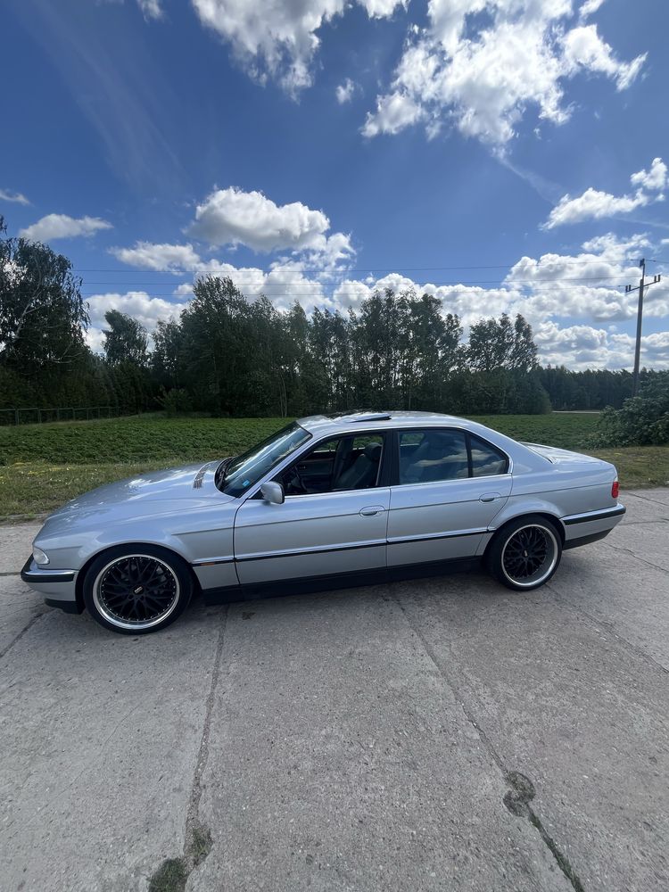 BMW E38 728i 1996r.