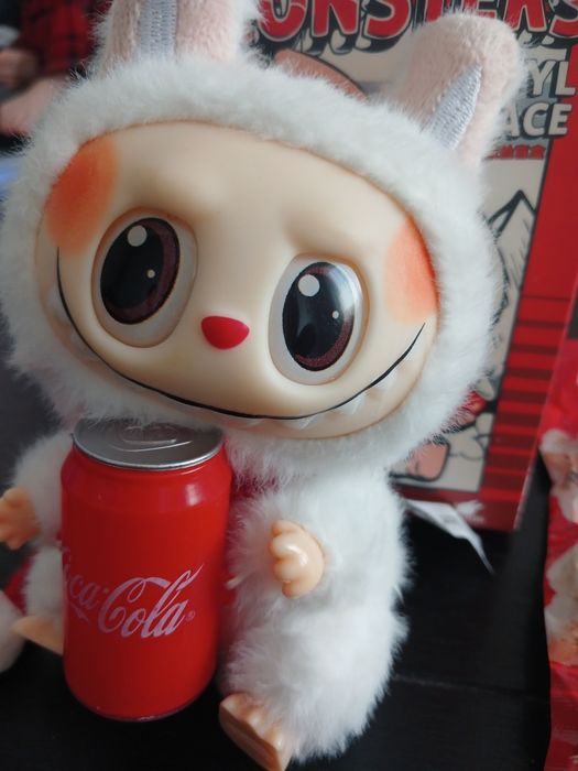 Labubu Pop Mart coca- cola