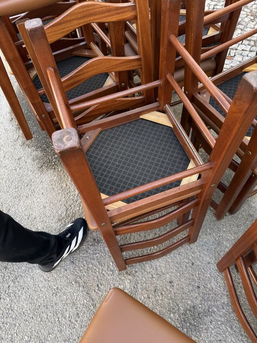 Cadeira em excelente estado 40 unidades