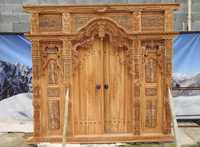 Drzwi ozdobne, wrota, z drewna egzotycznego teak, ręcznie rzeźbione.