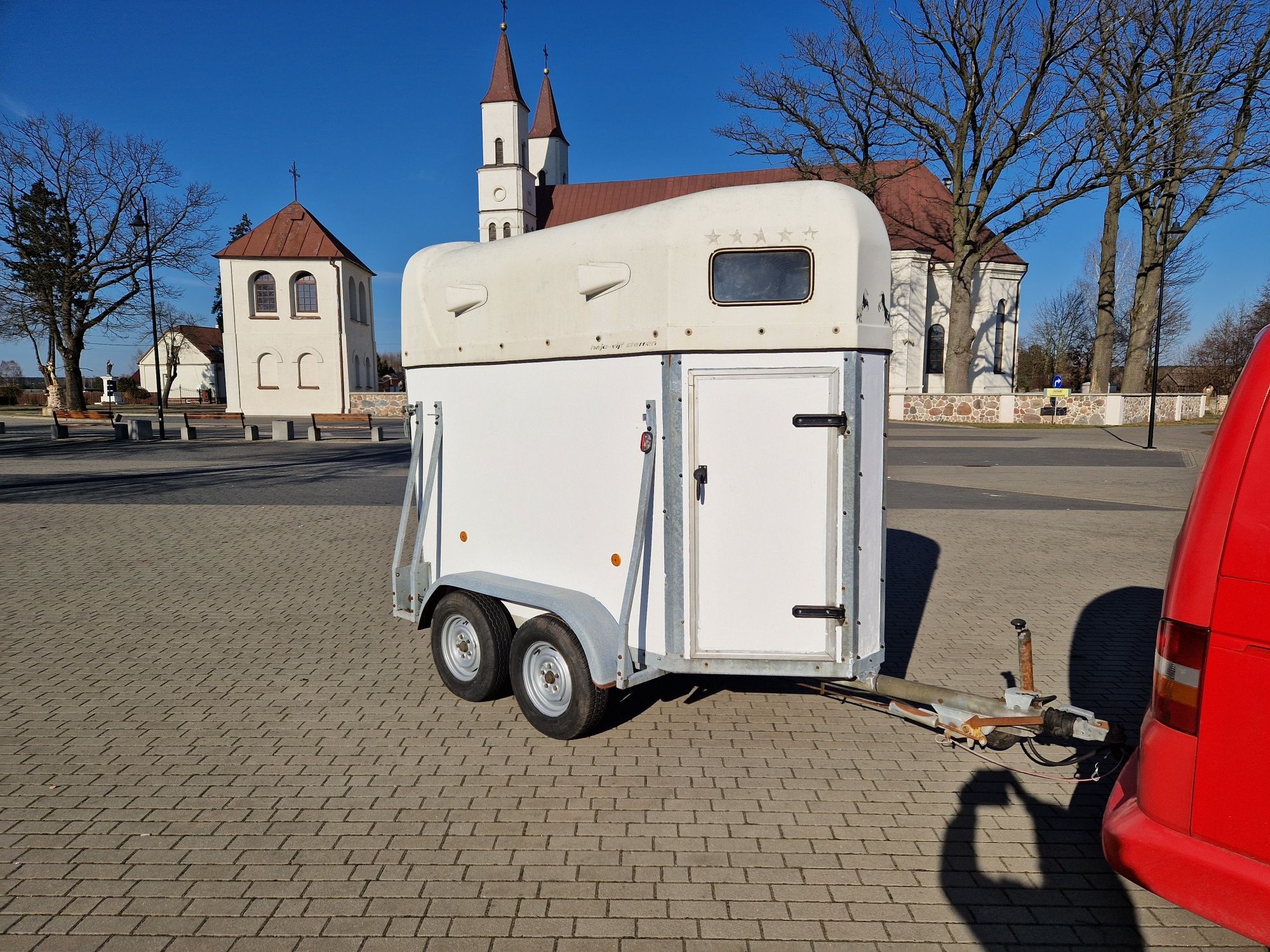 Przyczepa konna dla koni na 1,5 konia 1300DMC!!!