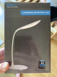 Candeeiro secretaria em led