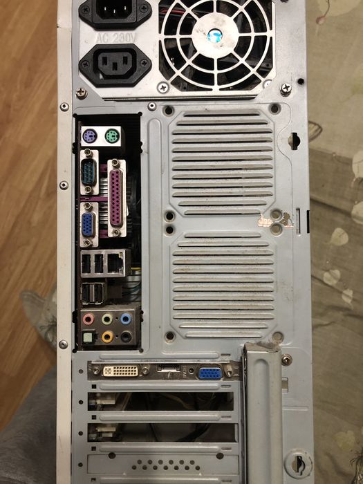 Системный блок компьютер монитор