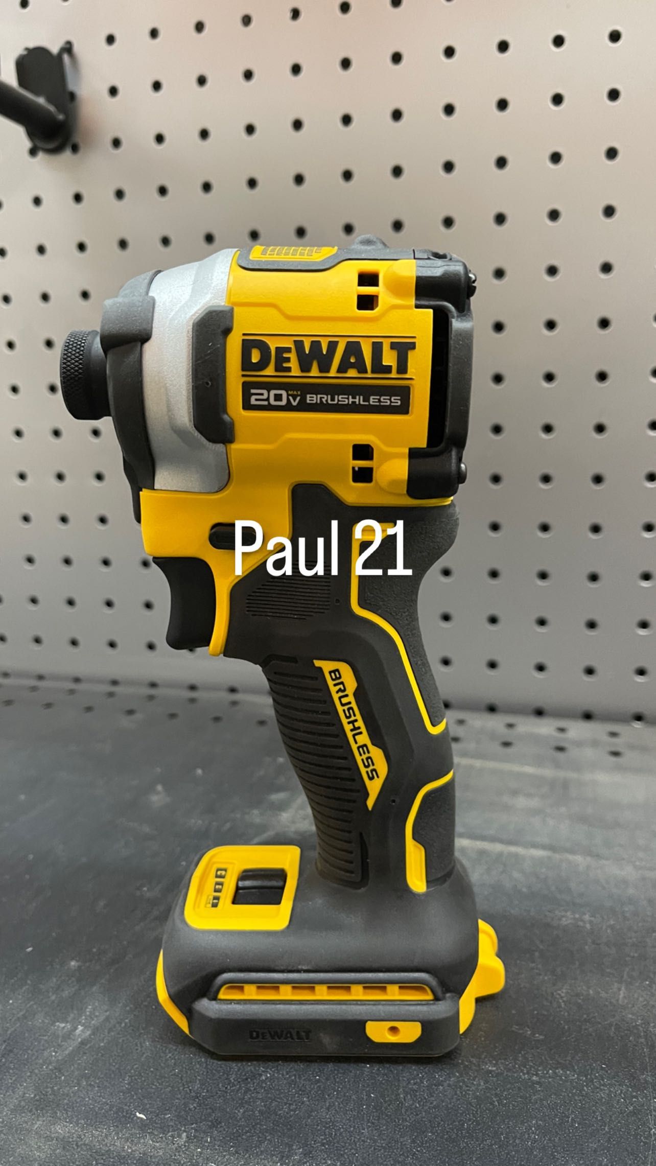 Dewalt         Aparafusadora