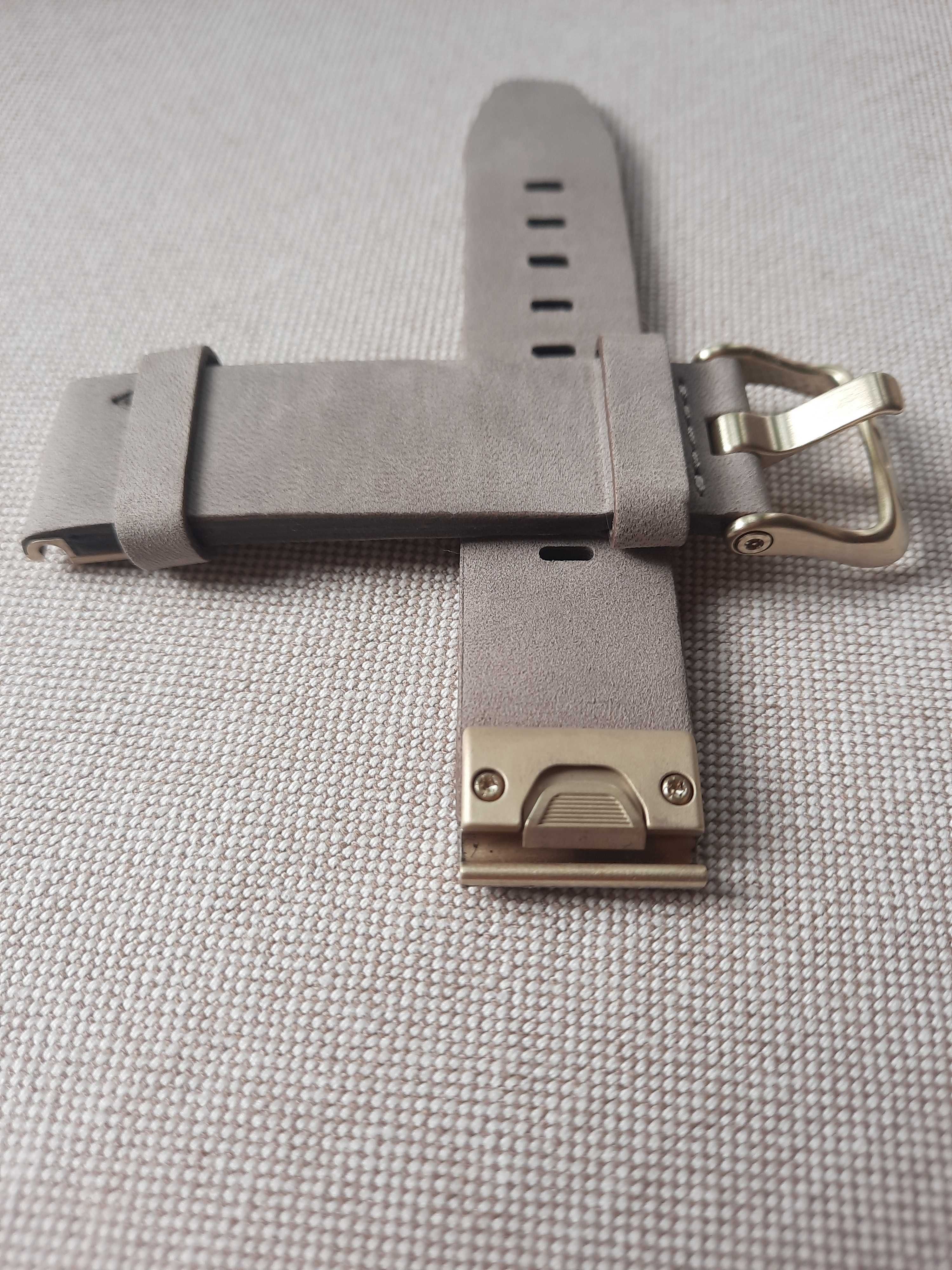 Pulseira original Garmin de couro em cor taupe