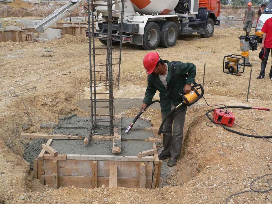 WYPOŻYCZALNIA - Wibrator buławowy do betonu (buława) - na wynajem