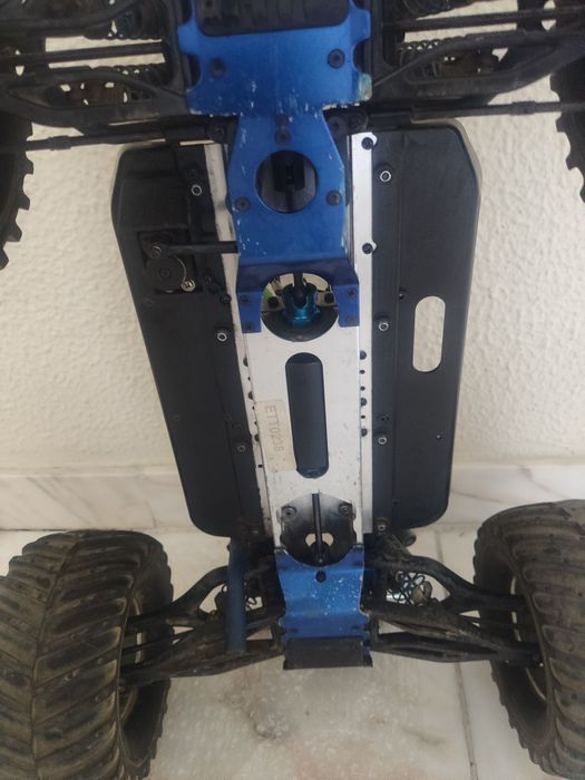 Monster Truck 1/8 Thunder Tiger MTA4