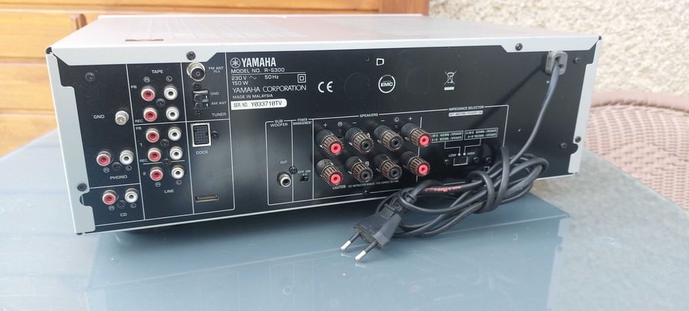 Amplituner stereo Yamaha R-S300