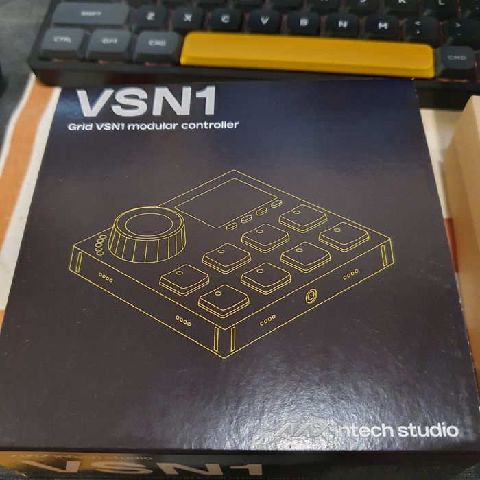 Controlador MIDI Intech Studii VSN 1