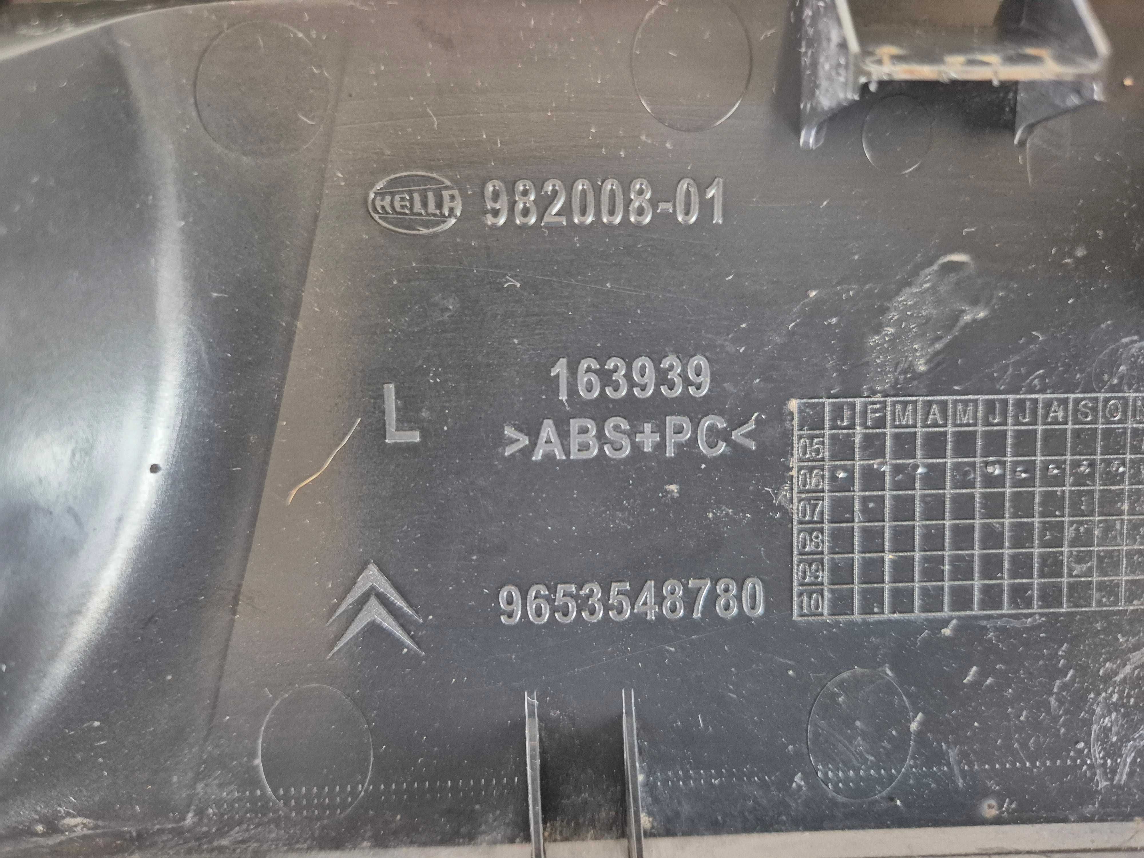 citroen c4 grand picasso lampa tylna lewa lewy tył w zderzak oryginał