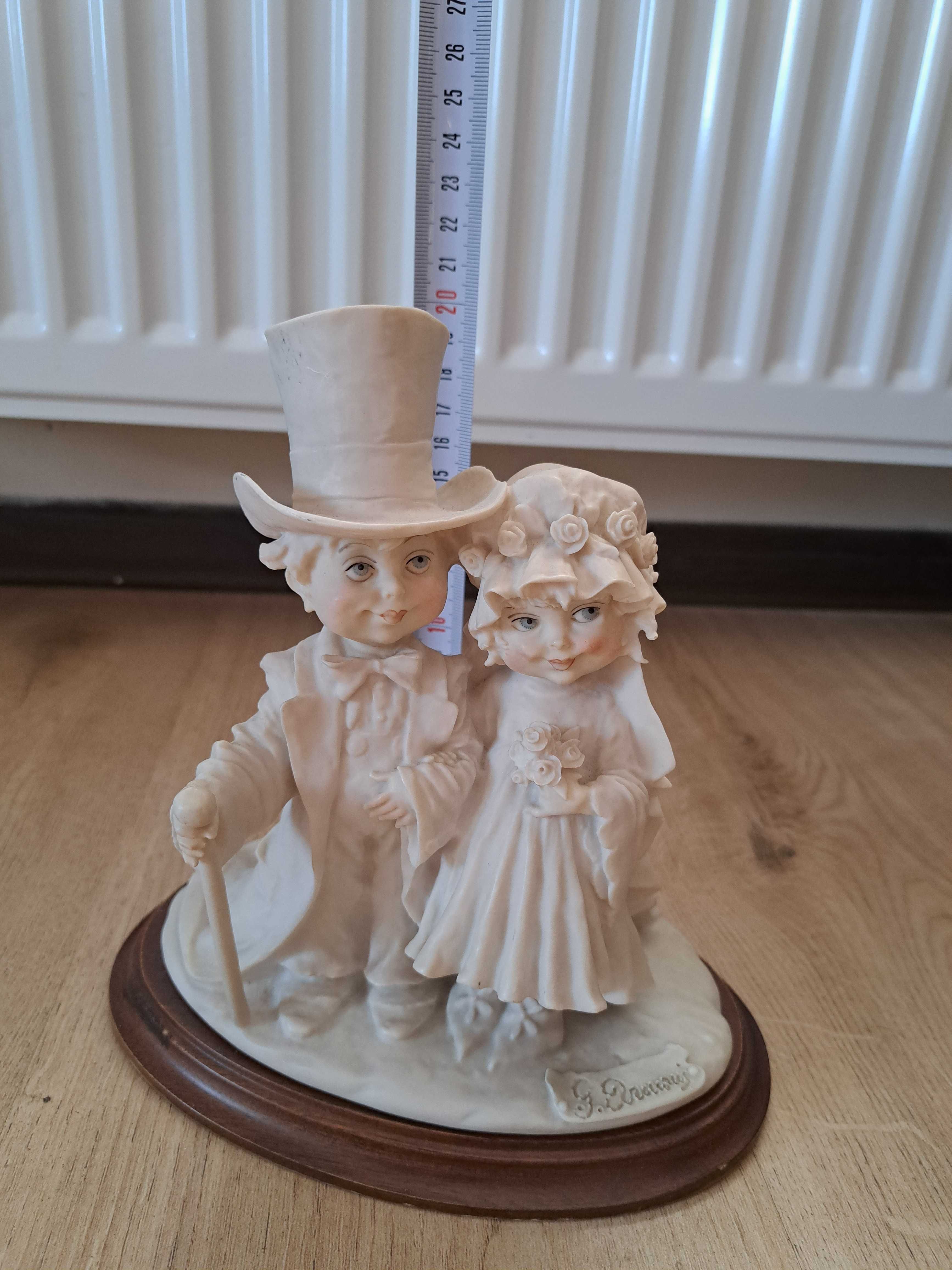 Armani figurine vintage brid and groom