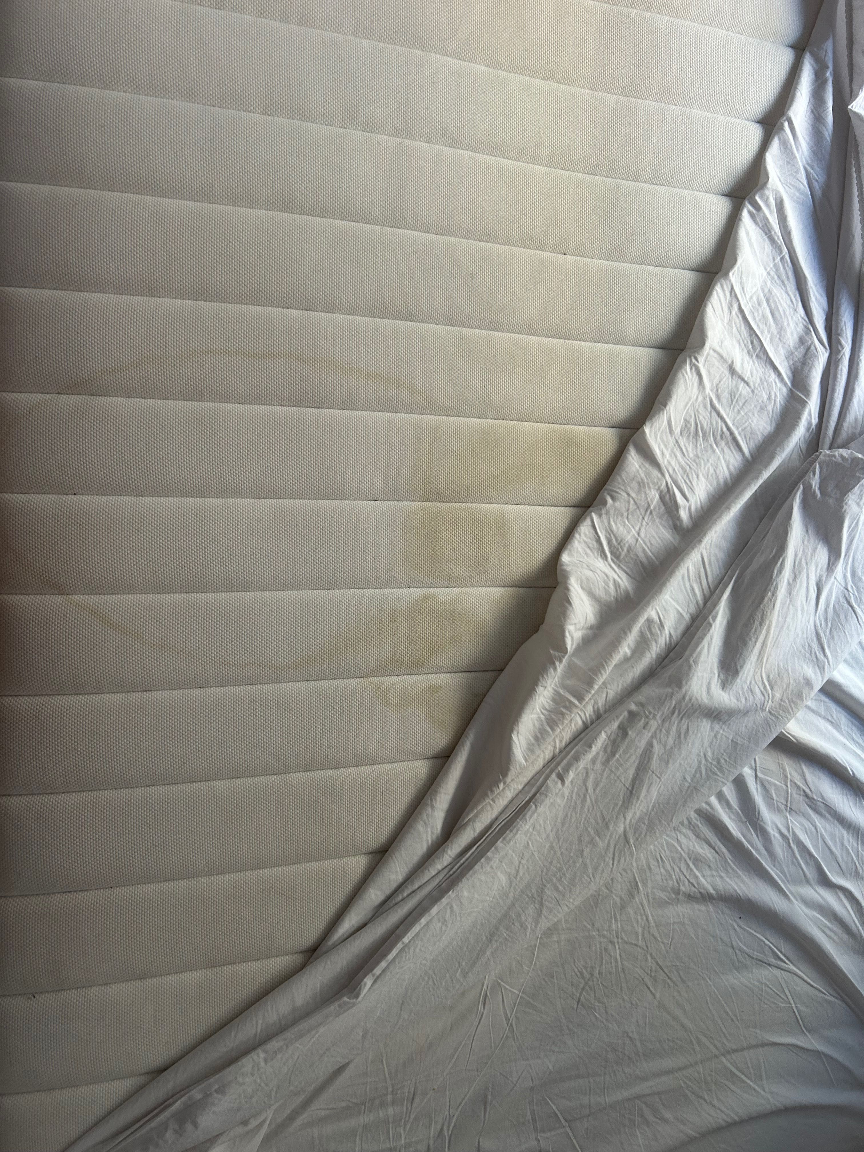 Estrado de cama com colchão
