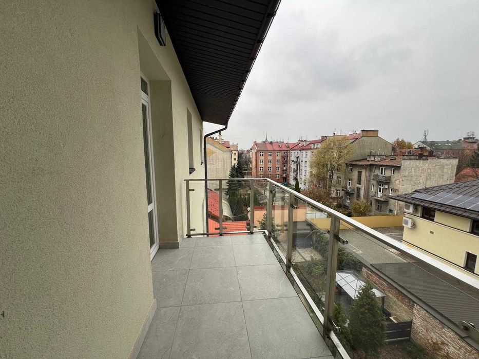 Luksusowy apartament 92 m² z prywatnym balkonem – bez czynszu