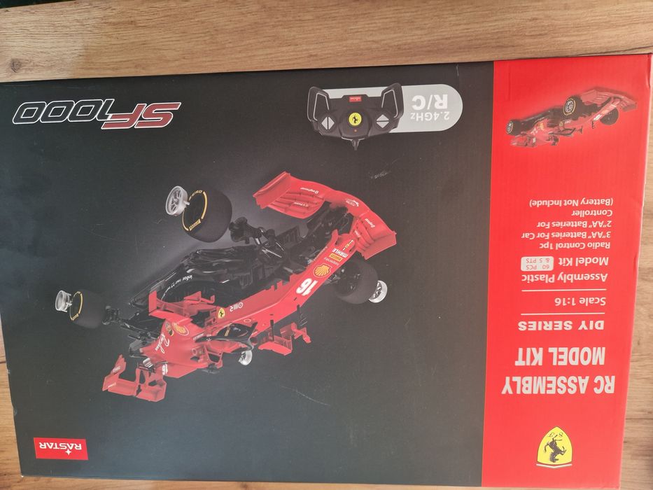 Rastar model do złożenia Ferrari SF1000 1