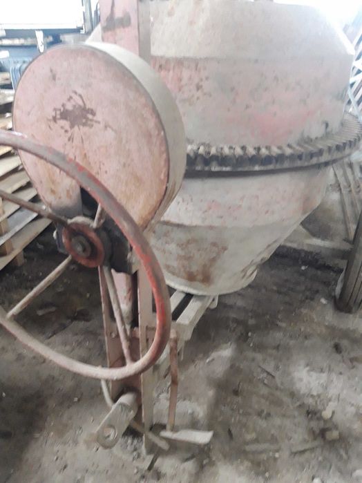 Sprzedam Betoniarka 250l