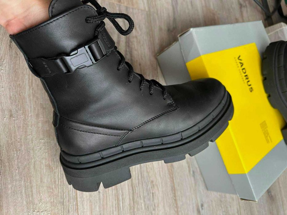 черевики, чоботи жіночі 39 р(25-25,5)