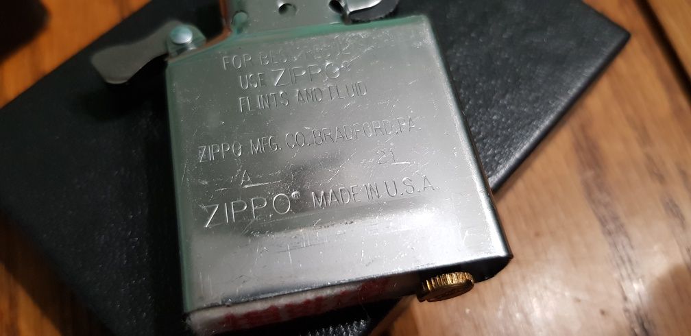 Zapalniczka Zippo i akcesoria