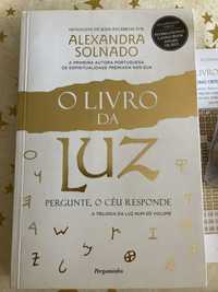 O livro da luz de Alexandra Solnado, como novo