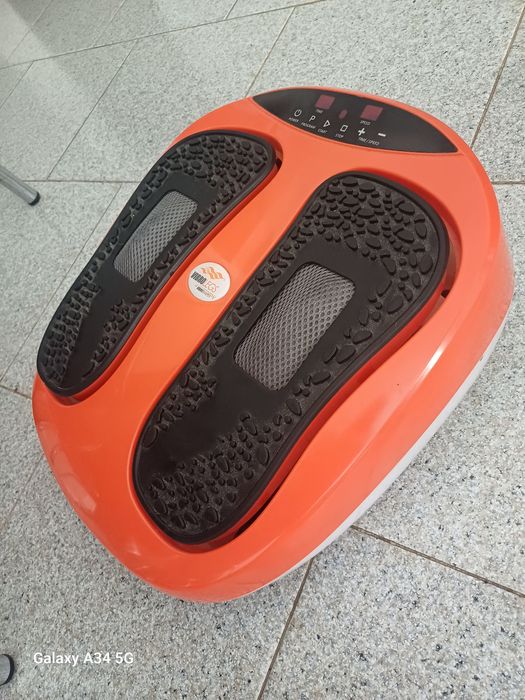Maquina de massagem para pes
Maquina de massajar os pés 
Pouco uso em
