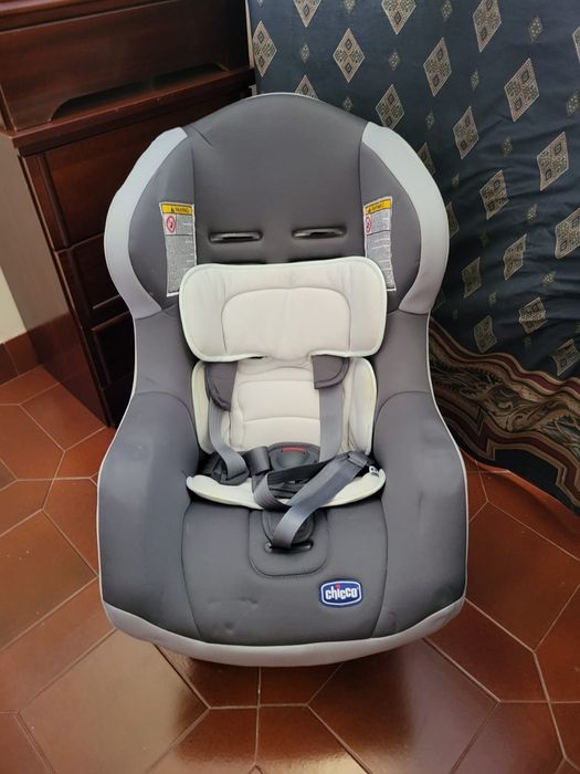 Cadeira bebé auto CHiCCO e cadeira bebé refeição