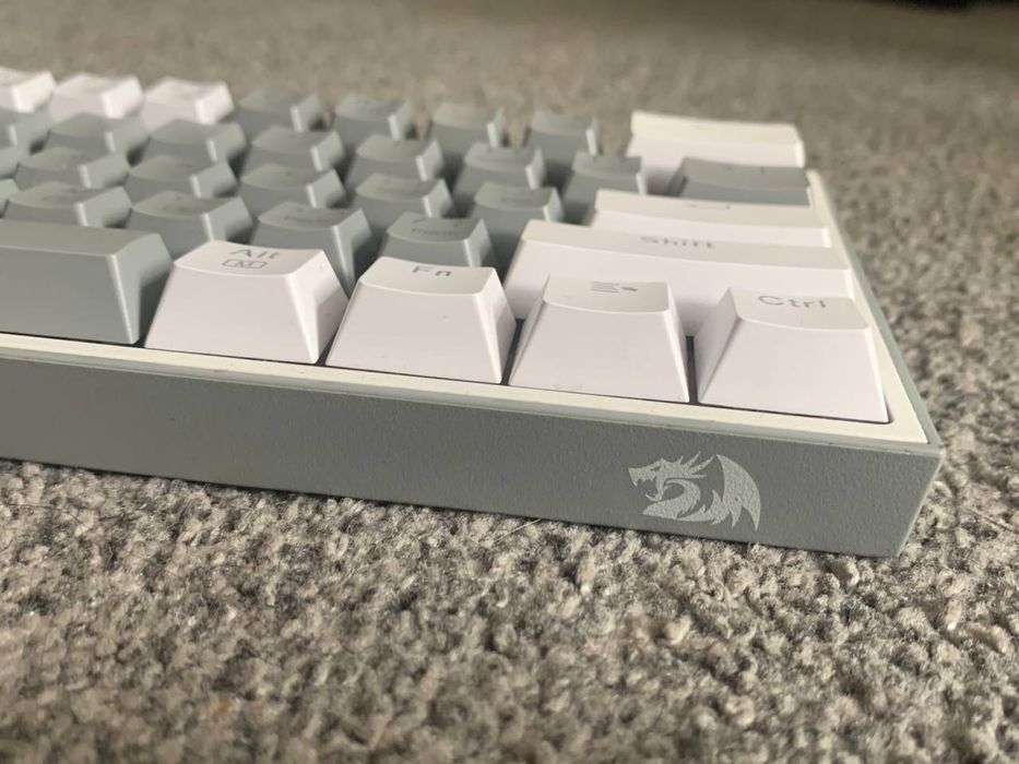 Продам срочно б/у клавіатура Redragon Fizz K617 Gray/White