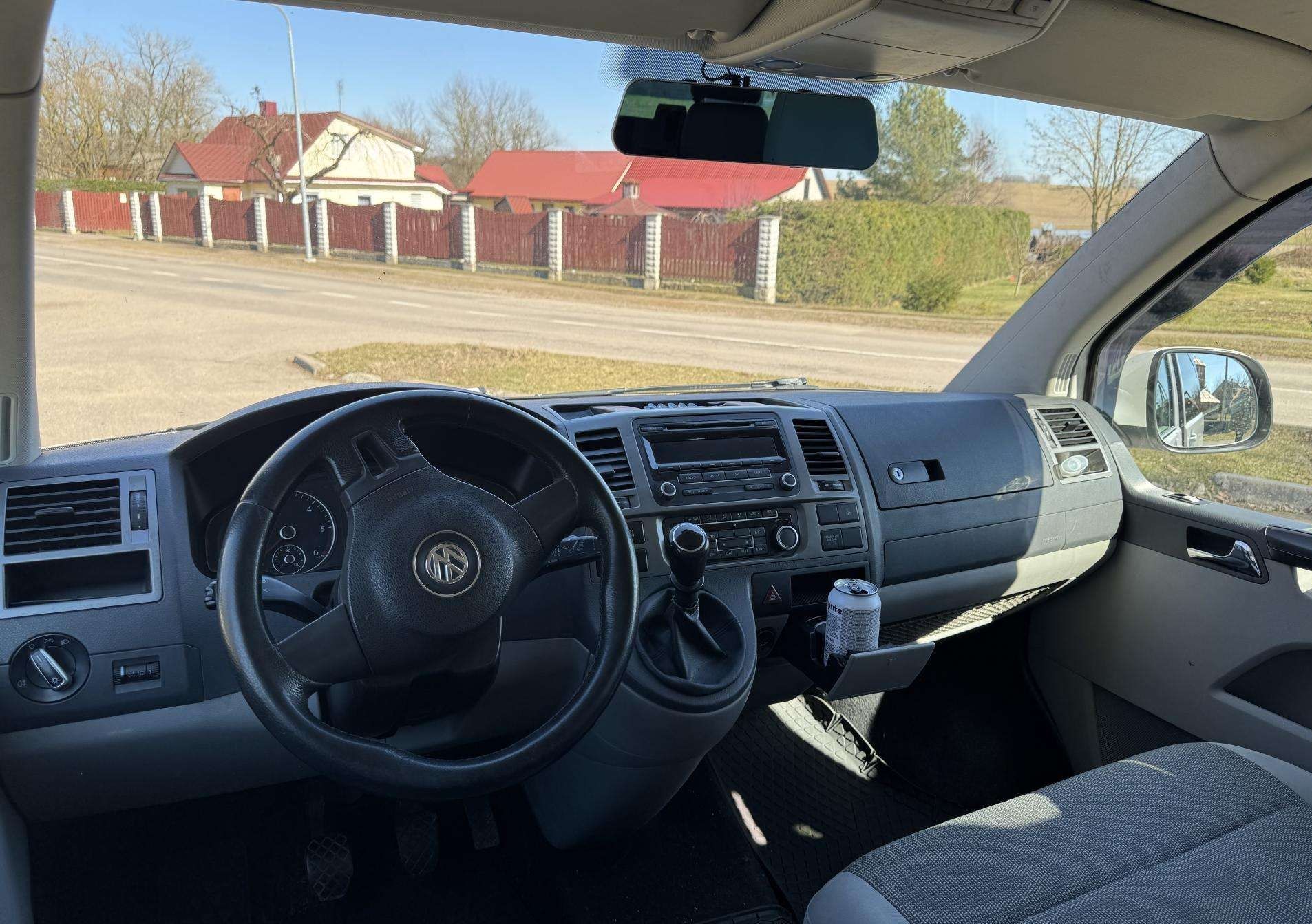 Volkswagen Caravelle 2014
2.0 l., Минивэн