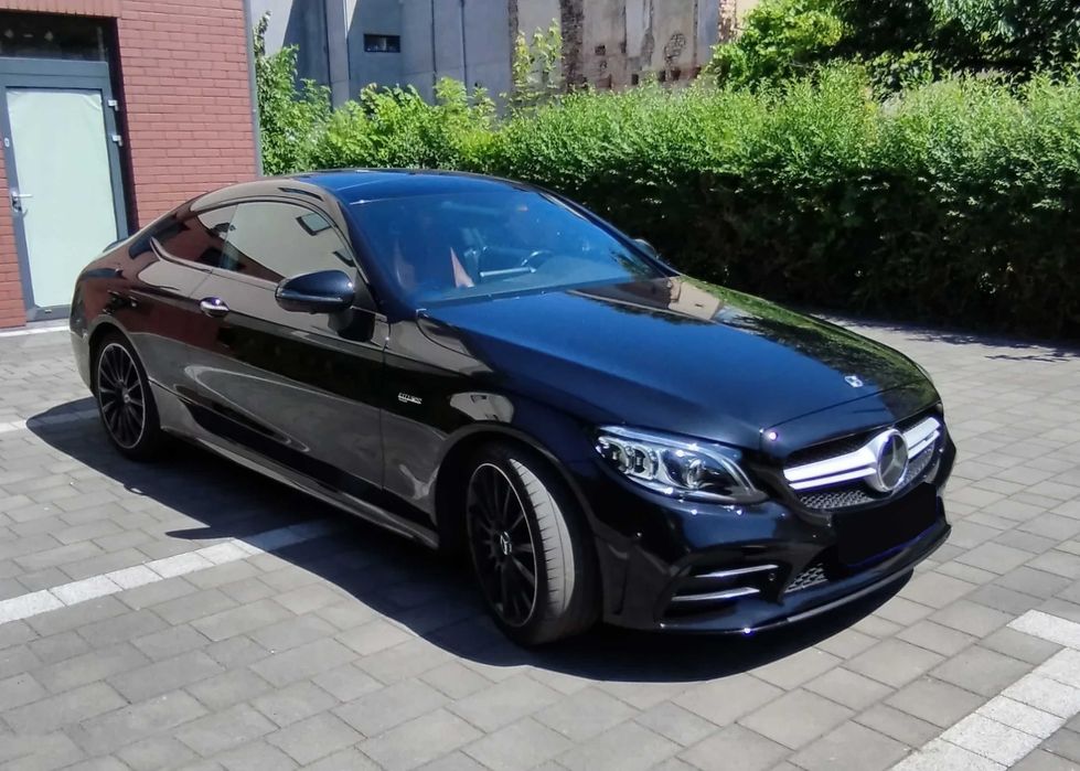 Mercedes-Benz C-Class      2018