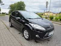 Ford Fiesta 1.6 TDCI / Bezwypadkowy  / Climatronic / PDC / Titanium