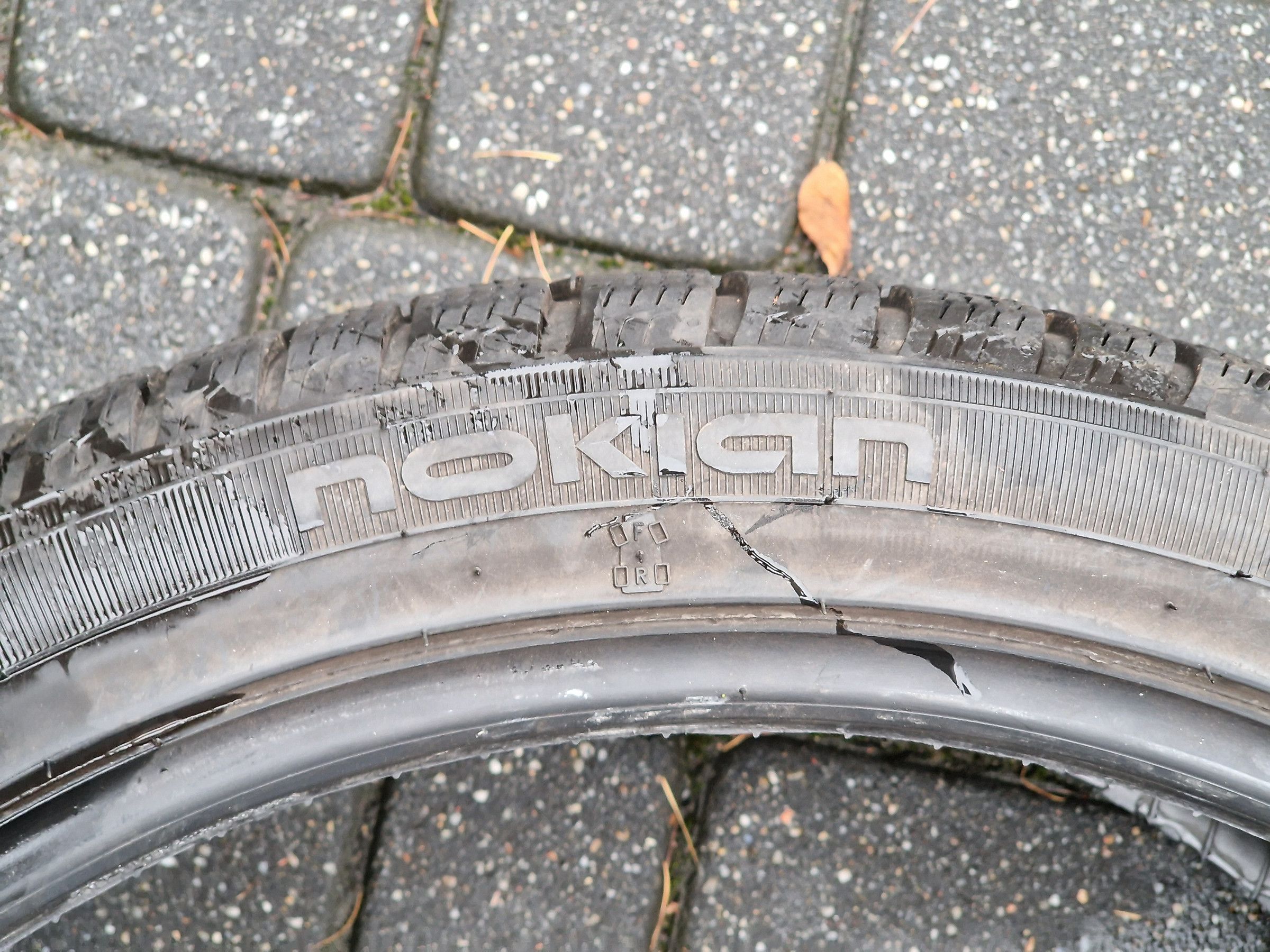 Opony Nokian WR A4 - 245/40/20