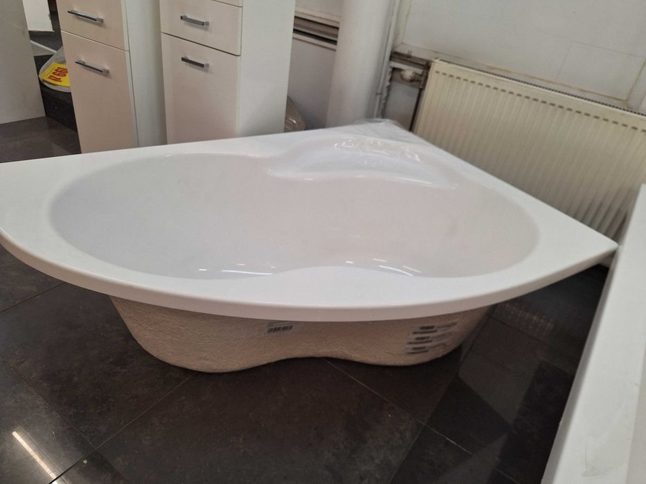 Wanna asymetryczna prawa 150x105 cm Laufen Mio