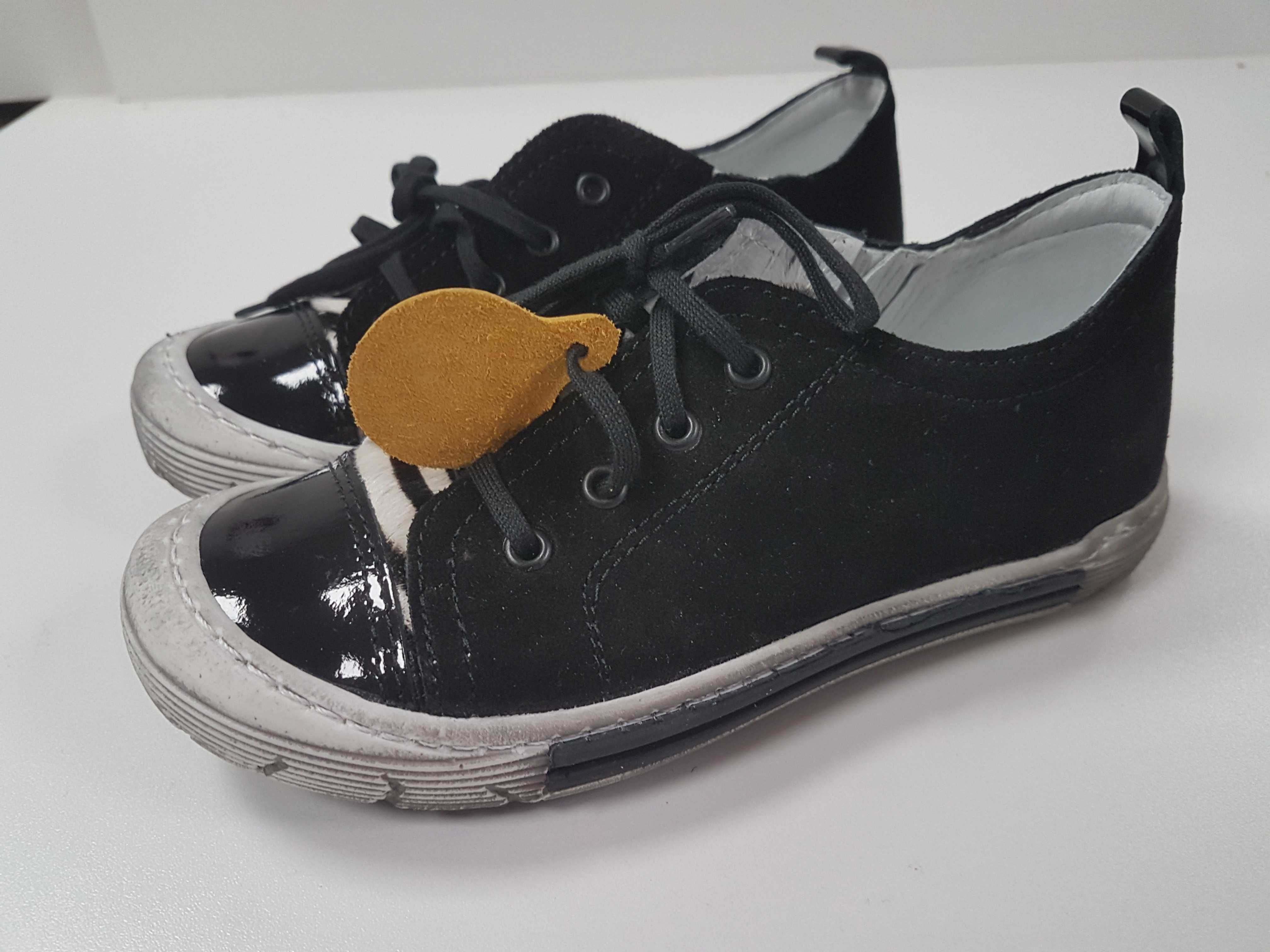 Buty dziecięce EMEL'a E2592A Rozmiar 29