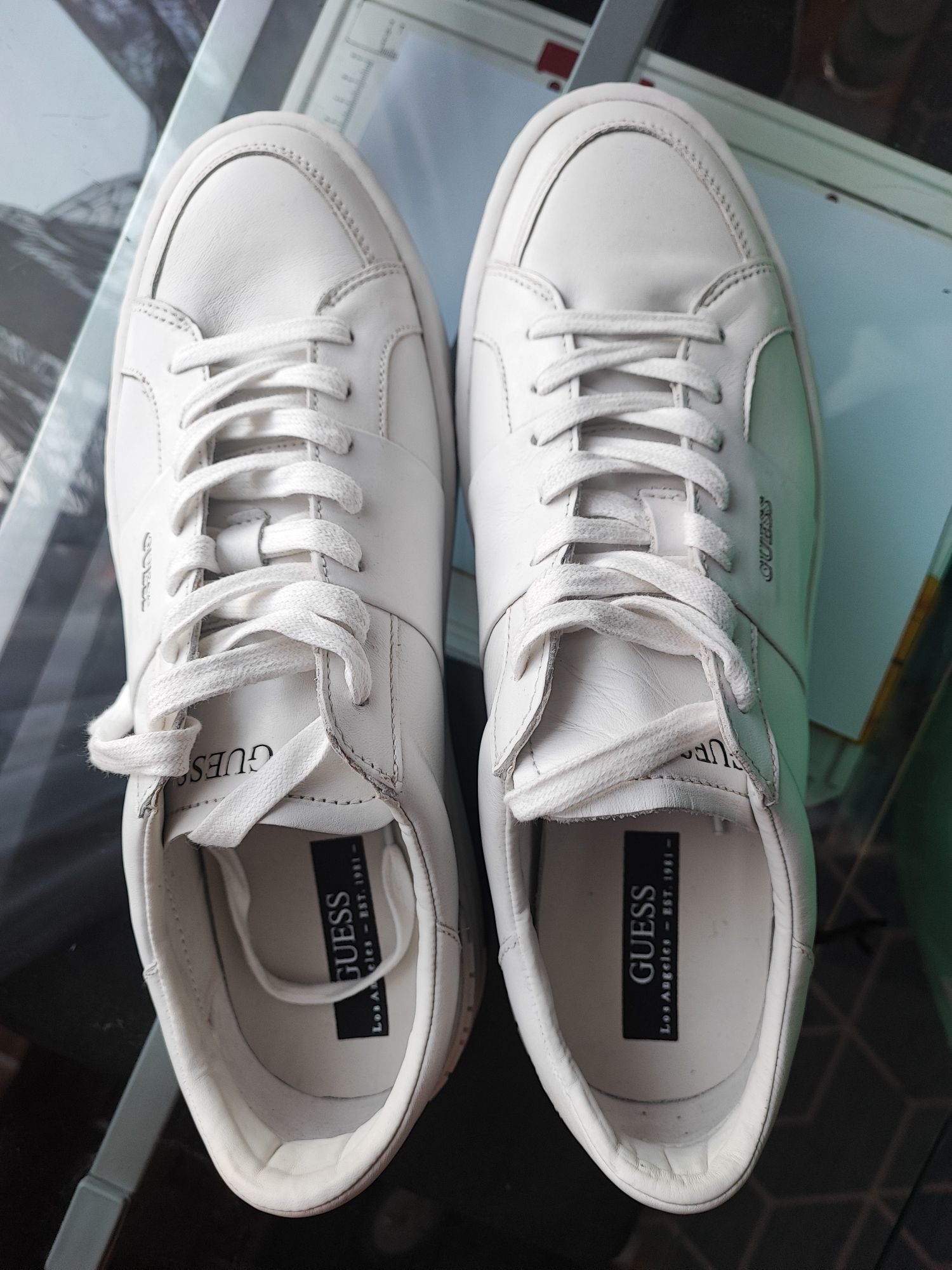 Sneakersy GUESS Verona trampki białe skórzane 46