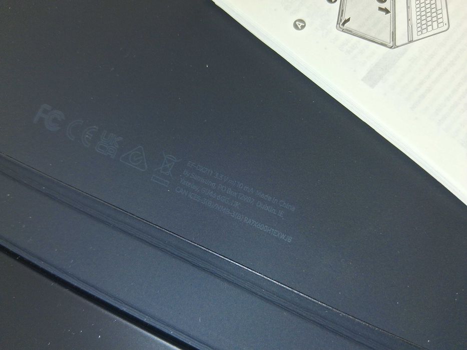 L191 Samsung Book Cover Keyboard Slim EF-DX211 10,5'' Etui Klawiatura