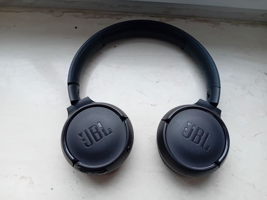 Słuchawki nauszne JBL Bluetooth